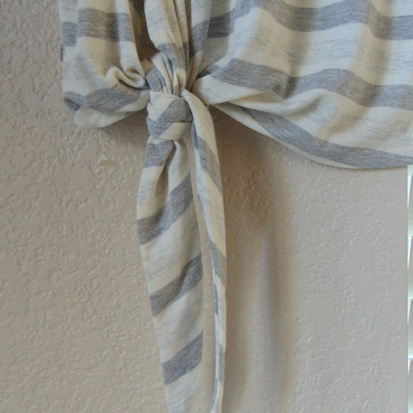 Trend Factory Cream & Gray Striped Butterfly Top - Picture 3 of 9
